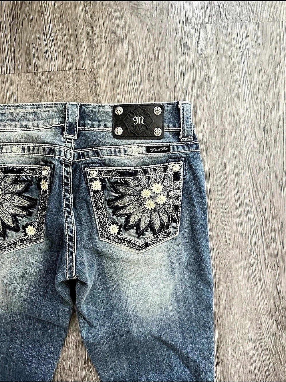 Miss Me Sunflower Daisy Floral Pockets Bootcut Denim Jeans Waist 28 Blue